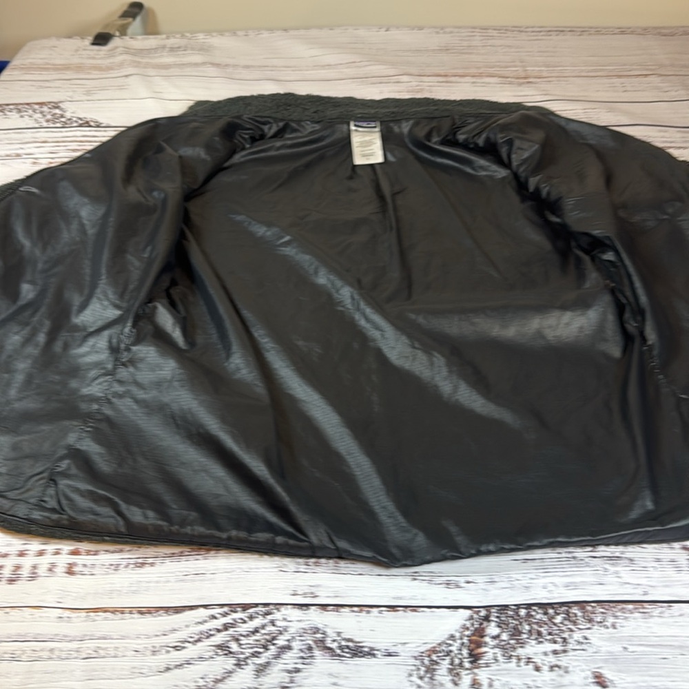 Patagonia Charcoal Fleece Jacket Size Large - Picture 11 of 13